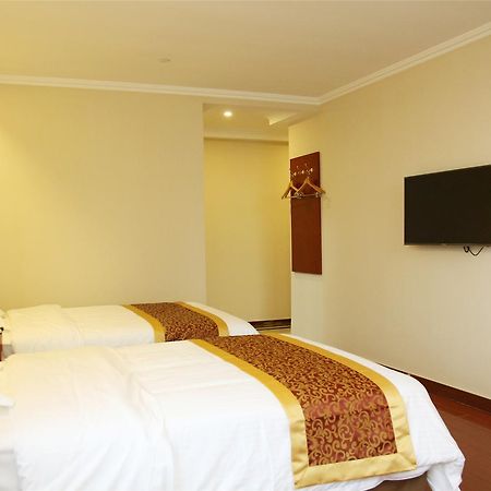 Greentree Inn Huai'An Bus Station Golden Eagle Xinya Huaihai Road Business Hotel Eksteriør billede