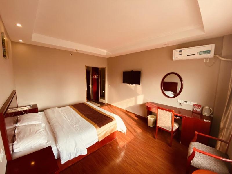 Greentree Inn Huai'An Bus Station Golden Eagle Xinya Huaihai Road Business Hotel Eksteriør billede