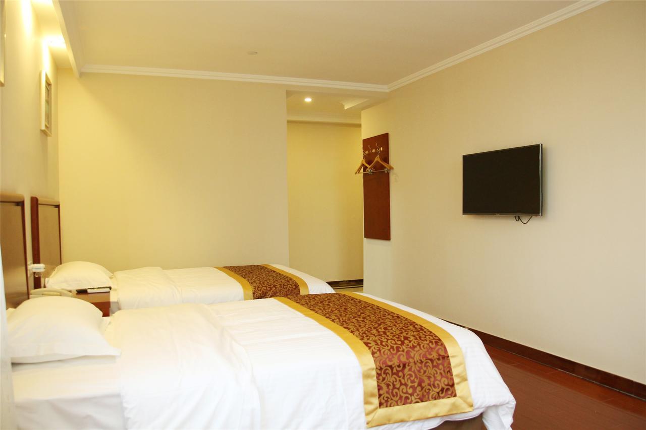 Greentree Inn Huai'An Bus Station Golden Eagle Xinya Huaihai Road Business Hotel Eksteriør billede